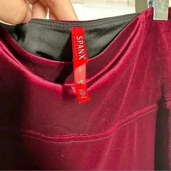 SPANX red velvet leggings size large - Picture 5 of 5